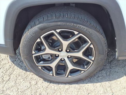 Used 2024 Jeep Compass Limited image 17