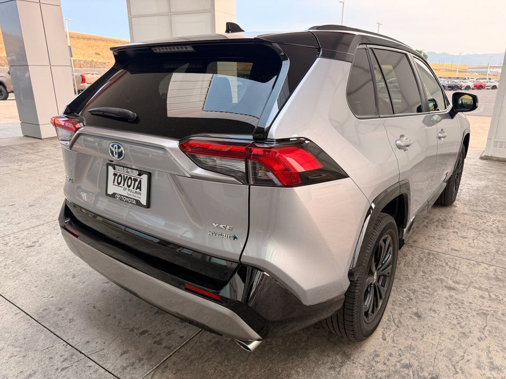 Used 2023 Toyota RAV4 XSE w/ XSE Grade Weather Package AWD/4WD image 9