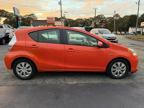 Used 2013 Toyota Prius C Two image 8