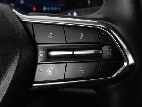 Used 2025 Chevrolet Equinox LT image 28