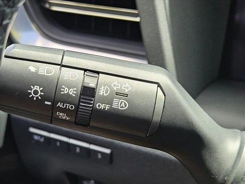 Used 2025 Lexus GX 550 w/ Cold Area Package AWD/4WD image 9