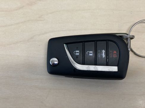 Used 2023 Toyota Camry SE image 40