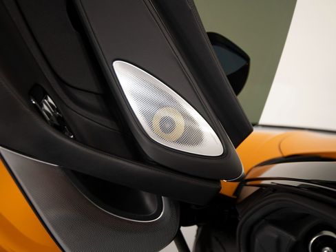 Used 2023 McLaren GT image 11