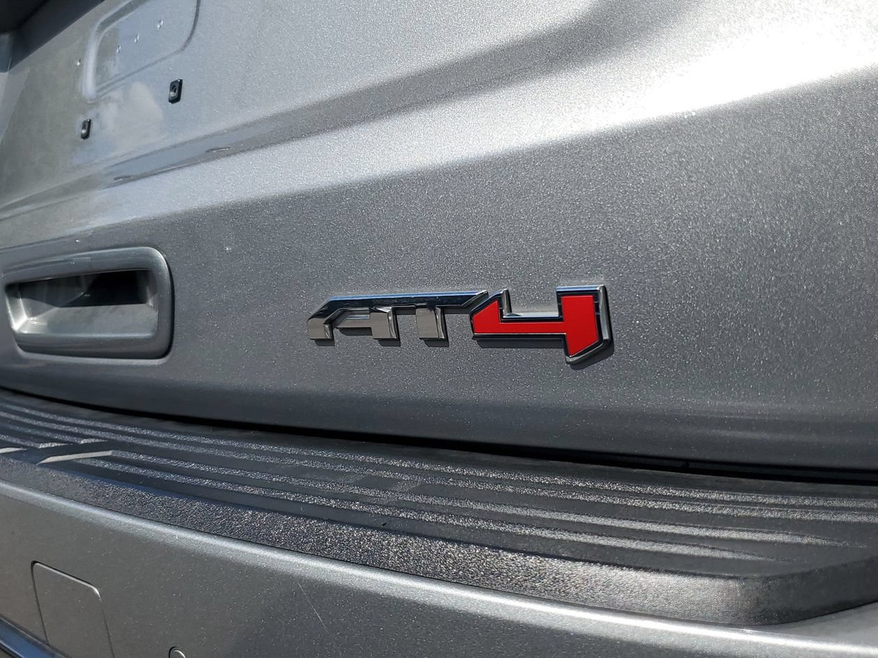 Used 2023 GMC Yukon AT4 w/ AT4 Premium Plus Package AWD/4WD image 8