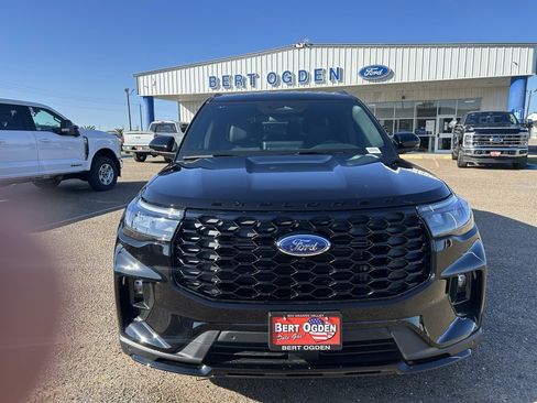 New 2026 Ford Explorer ST-Line image 2