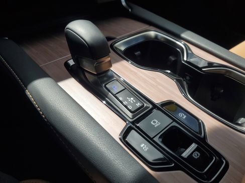 Used 2025 Lexus RX 350 Premium w/ Accessory Package (Z1) image 30