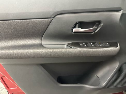 New 2026 Nissan Kicks SV image 14