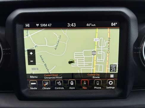 Used 2023 Jeep Wrangler Unlimited Sahara w/ Cold Weather Group image 17