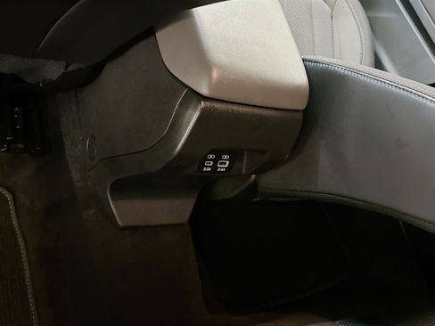 Used 2024 Subaru Crosstrek 2.0i Premium image 28