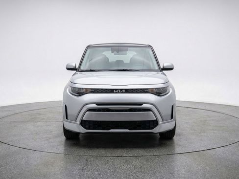 Used 2025 Kia Soul LX w/ LX Technology Package image 2
