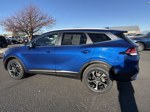 Used 2023 Kia Sportage EX image 8