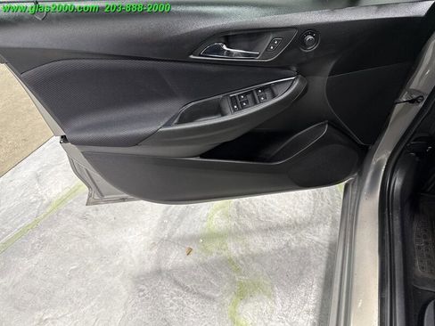 Used 2018 Chevrolet Cruze LT image 25