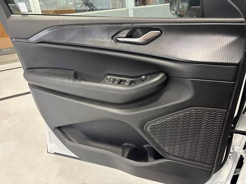 New 2025 Jeep Grand Cherokee Laredo X w/ Luxury Tech Group I image 19