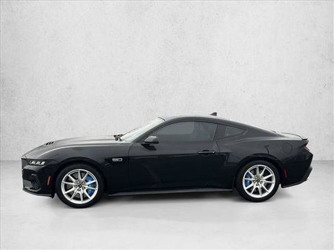 Used 2024 Ford Mustang GT Premium image 8