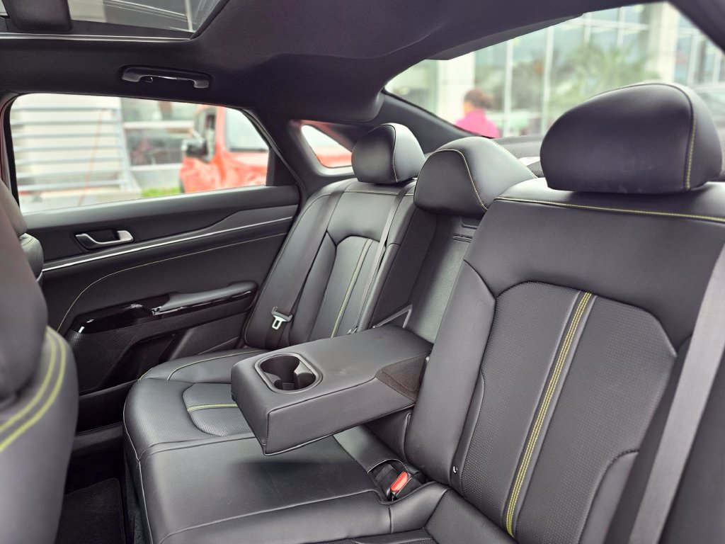 Used 2025 Kia K5 GT FWD image 37