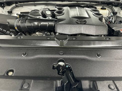 Used 2015 Toyota 4Runner SR5 AWD/4WD image 64