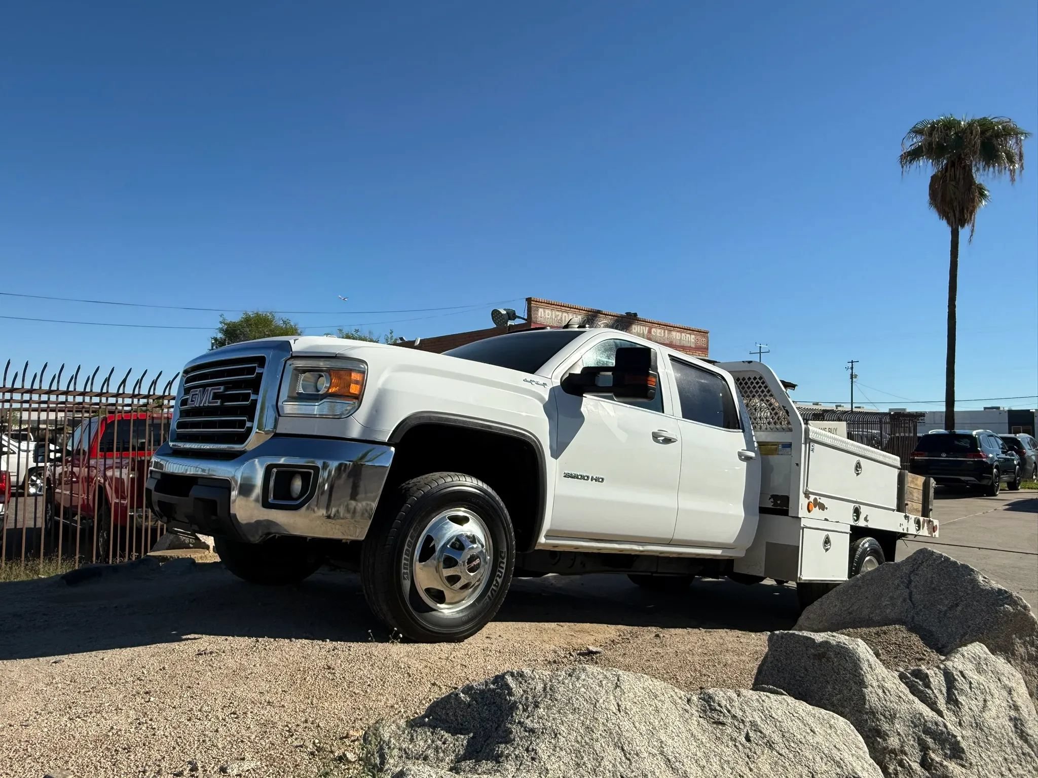 Used 2015 GMC Sierra 3500 SLE w/ SLE Preferred Package AWD/4WD image 4