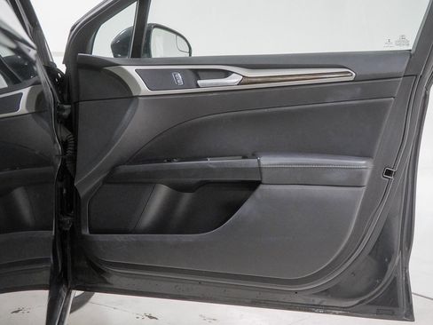 Used 2015 Ford Fusion SE w/ Equipment Group 202A image 36