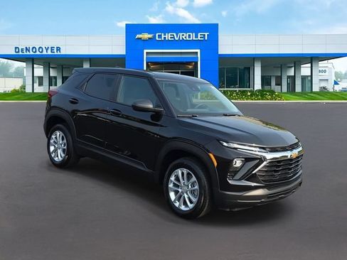 New 2026 Chevrolet TrailBlazer LS w/ LS Convenience Package AWD/4WD image 4
