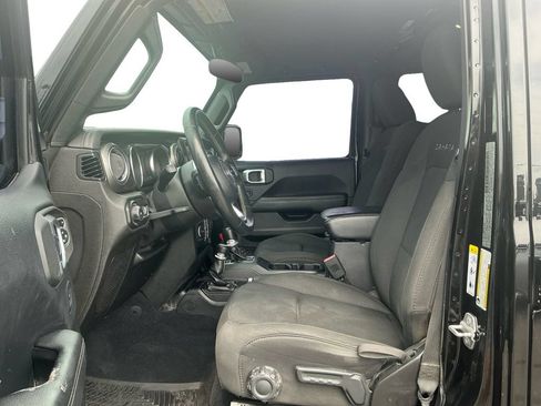 Used 2019 Jeep Wrangler Unlimited Sahara w/ Safety Group AWD/4WD image 14