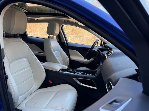 Used 2020 Jaguar F-PACE Prestige image 33