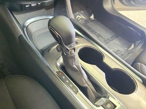 Used 2024 Chevrolet Malibu LT FWD image 19