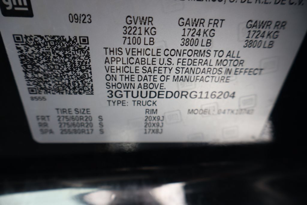Used 2024 GMC Sierra 1500 SLT w/ SLT Premium Plus Package AWD/4WD image 35