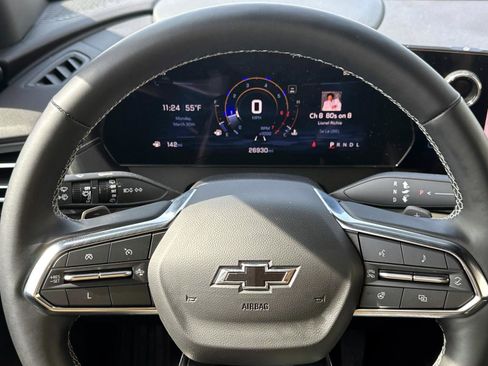 Used 2024 Chevrolet Traverse LT w/ Midnight/Sport Edition image 18