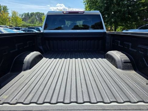 Used 2024 Chevrolet Silverado 2500 Custom w/ Custom Convenience Package AWD/4WD image 4