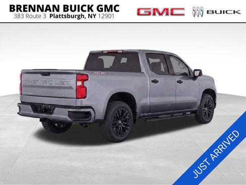 Used 2019 Chevrolet Silverado 1500 Custom w/ Custom Value Package AWD/4WD image 5