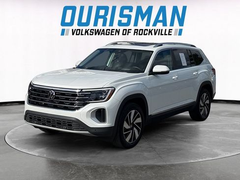 Used 2025 Volkswagen Atlas SEL AWD/4WD image 2