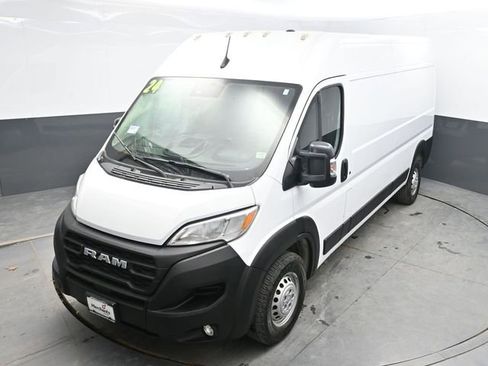 Used 2024 RAM ProMaster 2500 w/ Convenience Group FWD image 24