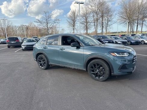 Certified 2025 Honda HR-V Sport image 8