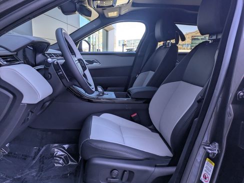 New 2026 Land Rover Range Rover Velar Dynamic SE image 17