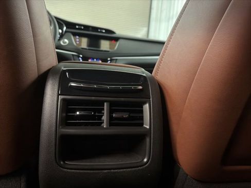 Used 2019 Cadillac XT5 Premium Luxury w/ Driver Assist Package image 23