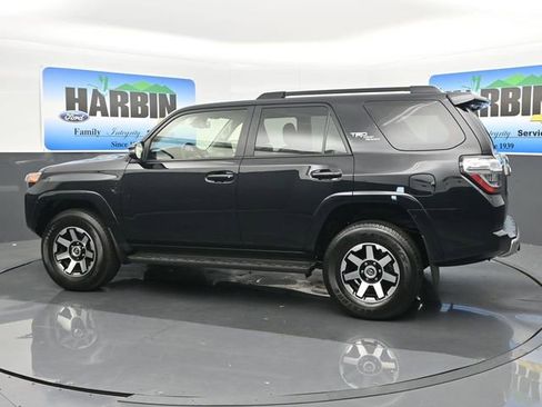 Used 2024 Toyota 4Runner TRD Off-Road Premium image 3