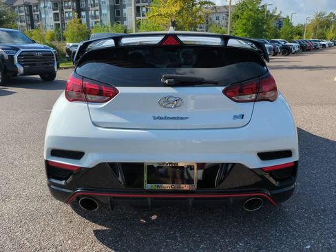 Used 2022 Hyundai Veloster N FWD image 5