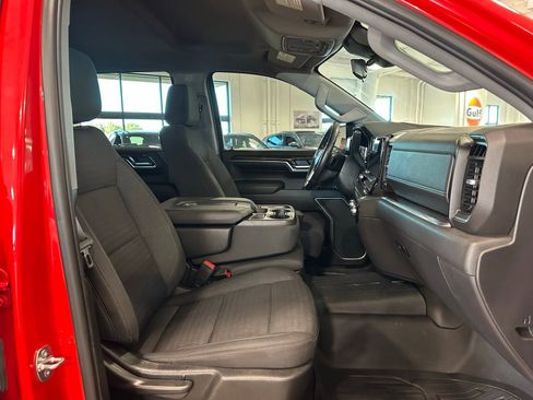 Used 2022 GMC Sierra 1500 Elevation w/ LPO, Elevation Black Package image 32