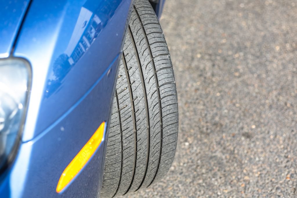 Used 2005 Chrysler Crossfire Limited RWD image 4