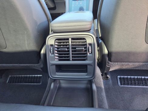 Used 2022 Porsche Taycan Base image 14