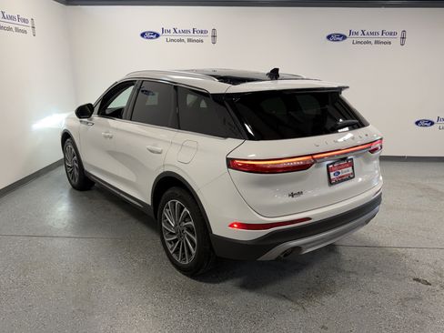Used 2023 Lincoln Corsair Reserve AWD/4WD image 36