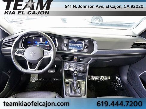 Used 2024 Volkswagen Jetta SE image 17