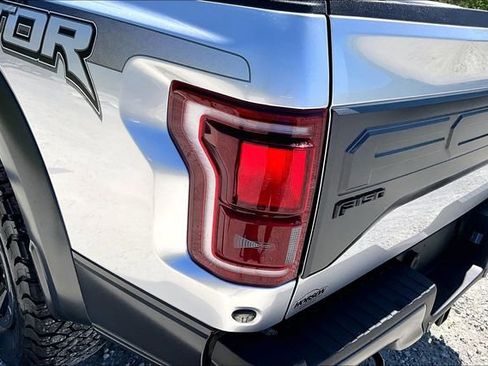 Used 2018 Ford F150 Raptor w/ Equipment Group 802A Luxury AWD/4WD image 29