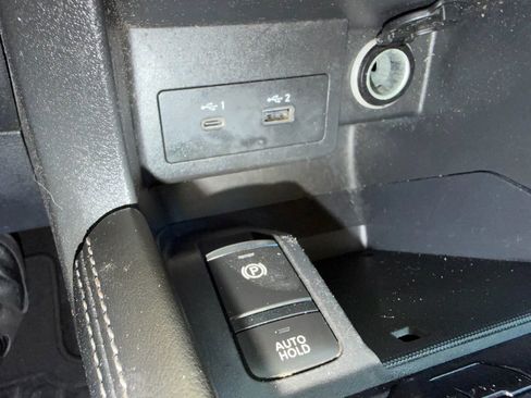 Used 2023 Nissan Kicks SV FWD image 19