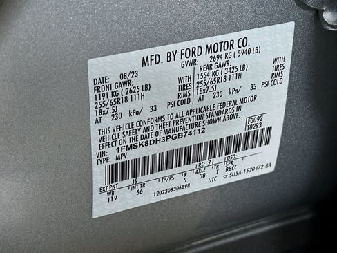 Used 2023 Ford Explorer XLT w/ Equipment Group 202A AWD/4WD image 22