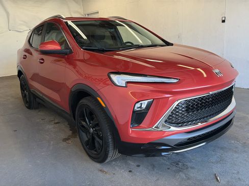 Used 2024 Buick Encore GX Sport Touring w/ Comfort Package image 4