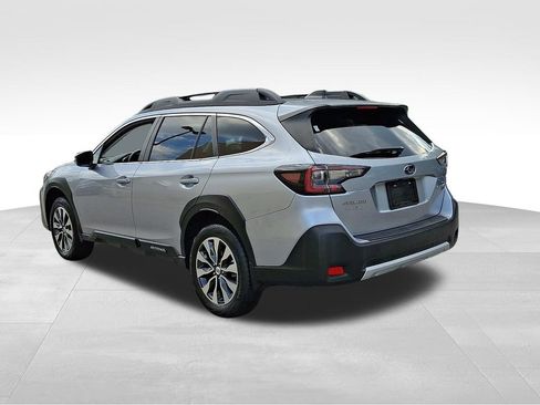 Used 2024 Subaru Outback Limited AWD/4WD image 4