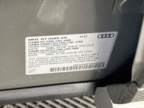 Used 2023 Audi Q5 2.0T Premium w/ Convenience Package AWD/4WD image 12