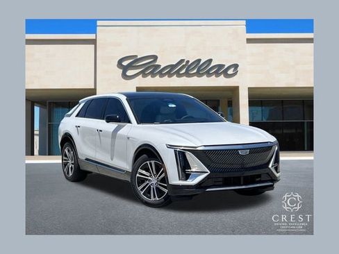 New 2025 Cadillac Lyriq Luxury image 1