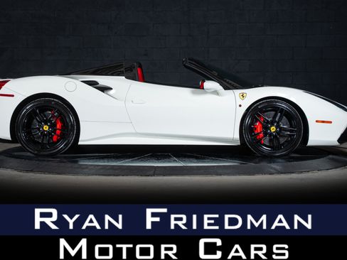 Used 2017 Ferrari 488 Spider RWD image 1